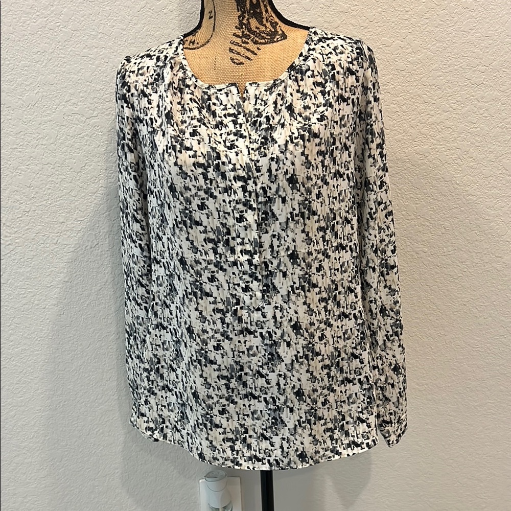 CAbi Black and White Relaxed Long Sleeve Blouse